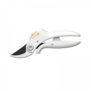 1026916 Fiskars P57 greinaklippur