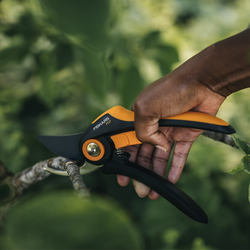1057167 Fiskars greinaklippa P521