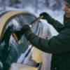 1078495 Fiskars Rúðuskafa m. kústi Plus stutt